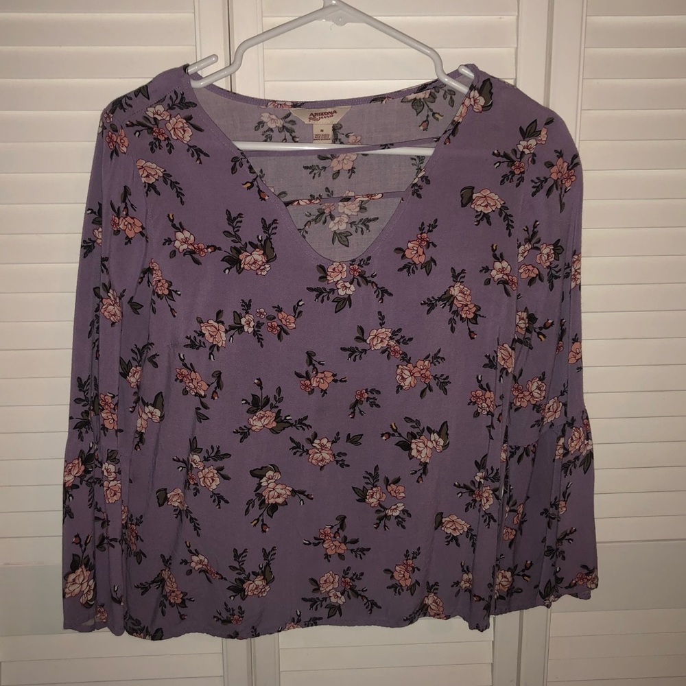 Bell sleeve blouse